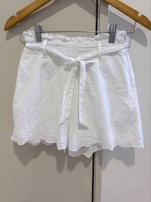 TERRANOVA cotton lace hem + tie belt shorts