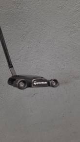 Taylormade golf putter
