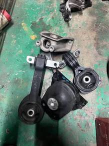 Original Honda Civic FD1 Engine Mounting