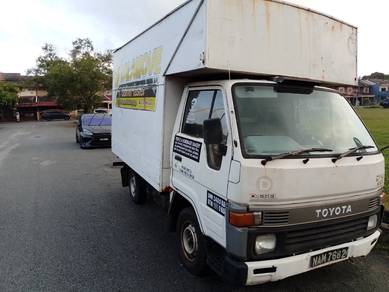 toyota dyna hiace