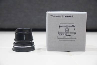 TTArtisan 35mm f1.4