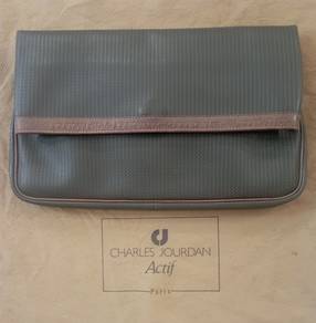 CHARLES JOURDAN ACTIF Paris CLUTCH w Dust Bag