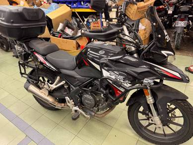 Benelli TRK 251 SE