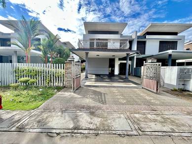 Semi-Detached House For Sale in Shah Alam,SGR