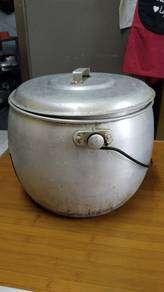 Periuk Bertangkai/ Periuk Besar /Handle Pot