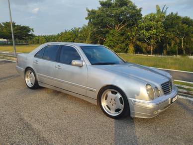 Mercedes Benz E200 200 K ELEGANCE (CKD) in Marang, TRG