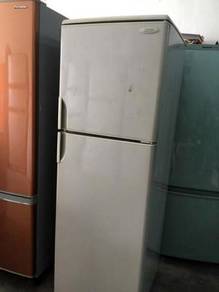 2 Doors Fridge Refrigerator Toshiba Peti Freezer