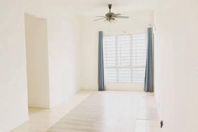 Apartment For Sale in Baiduri Courts (Bukit Puchong)