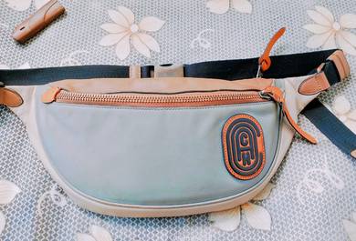 coach sling bag original 