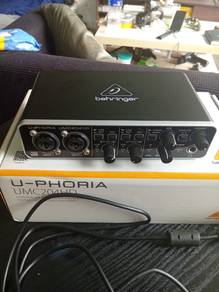 Behringer u-phoria UMC204HD