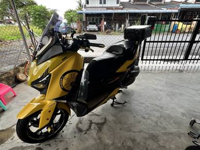 Yamaha XMAX