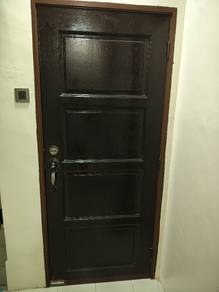 solid door 