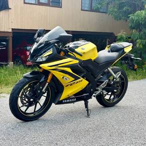 Yamaha R15