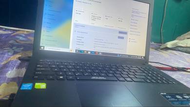 Asus laptop 8gb ram 750gb Rom with 1gb graphic crd
