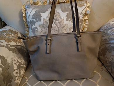 Michael kors grey tote bag