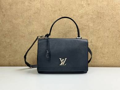 [SALES] Louis Vuitton M50250 Lockme ll