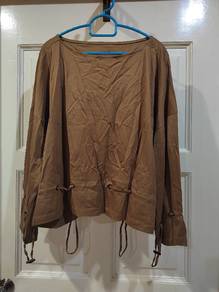 brown top