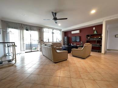 Condominium For Sale in Village Grove Condominium