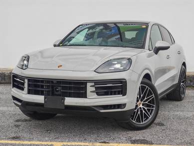 Porsche Cayenne BASE in Glenmarie, SGR