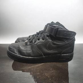 nike air force 1 mid black