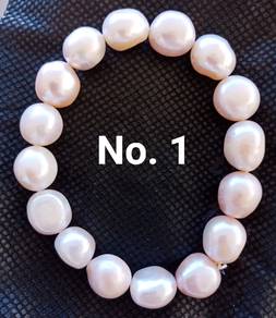 Cultivated Pearl bracelet / Mutiara Peliharaan