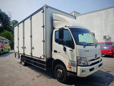 2021 Hino XZU730R 10 Door fibre box 18ft 3ton king