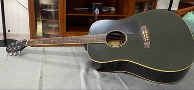 Guitar Akustik