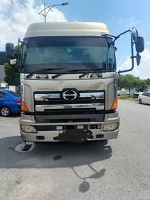 2021 Hino 700 Semi Auto + 40ft Trailer