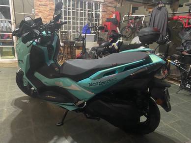 Yamaha XMAX