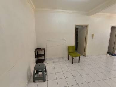 Apartment For Sale in Beverly Hills 3