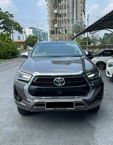 Toyota Hilux V in Kuching, SWK