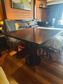 square table 900 mm x 900 mm