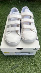 Adidas Advantage C