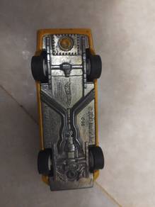 Hot Wheels Yellow Mustang Boss 302