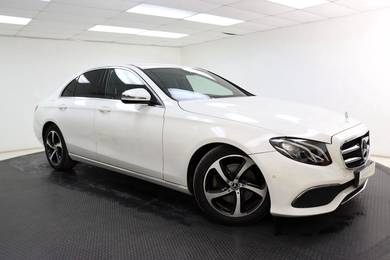 Mercedes Benz E200 200 AVANTGARDE (CKD) in Johor Bahru, JHR