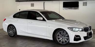 BMW 330i 30i M SPORT in Johor Bahru, JHR