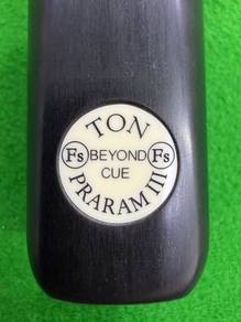 Ton Praram III Snooker Cues