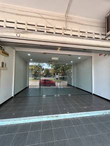Shop lot For Rent in Cheng,MLK