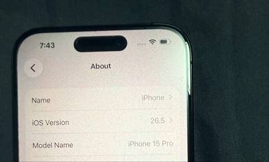 IPhone 15pro Black 1TB year Oct2023