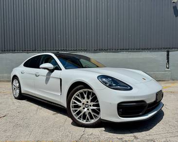 2021 Porsche Panamera BASE