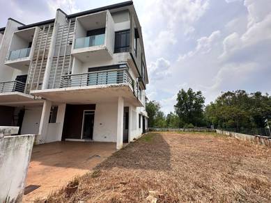 2.5-storey Terraced House For Sale in Rawang,SGR