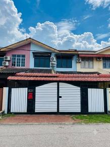 Terraced House For Sale in Klebang,MLK
