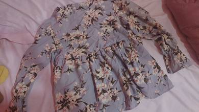 flowery blouse for pregnant mom, casual blouse