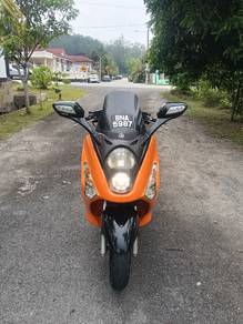 Sym VTS 200