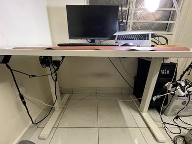 Adjustable Smart Desk