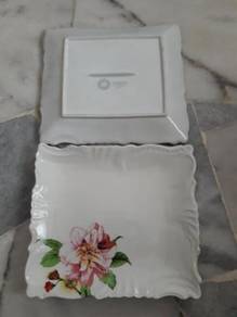 Suria KLCC Plate
