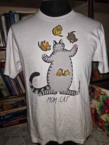 Crazy Shirts BKliban  Mom Cat T-Shirt.