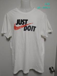 T-shirtnNIKE