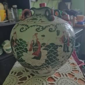 Dynasty Vase