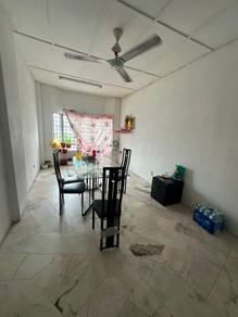 Condominium For Sale in Sri Pelangi Condominium